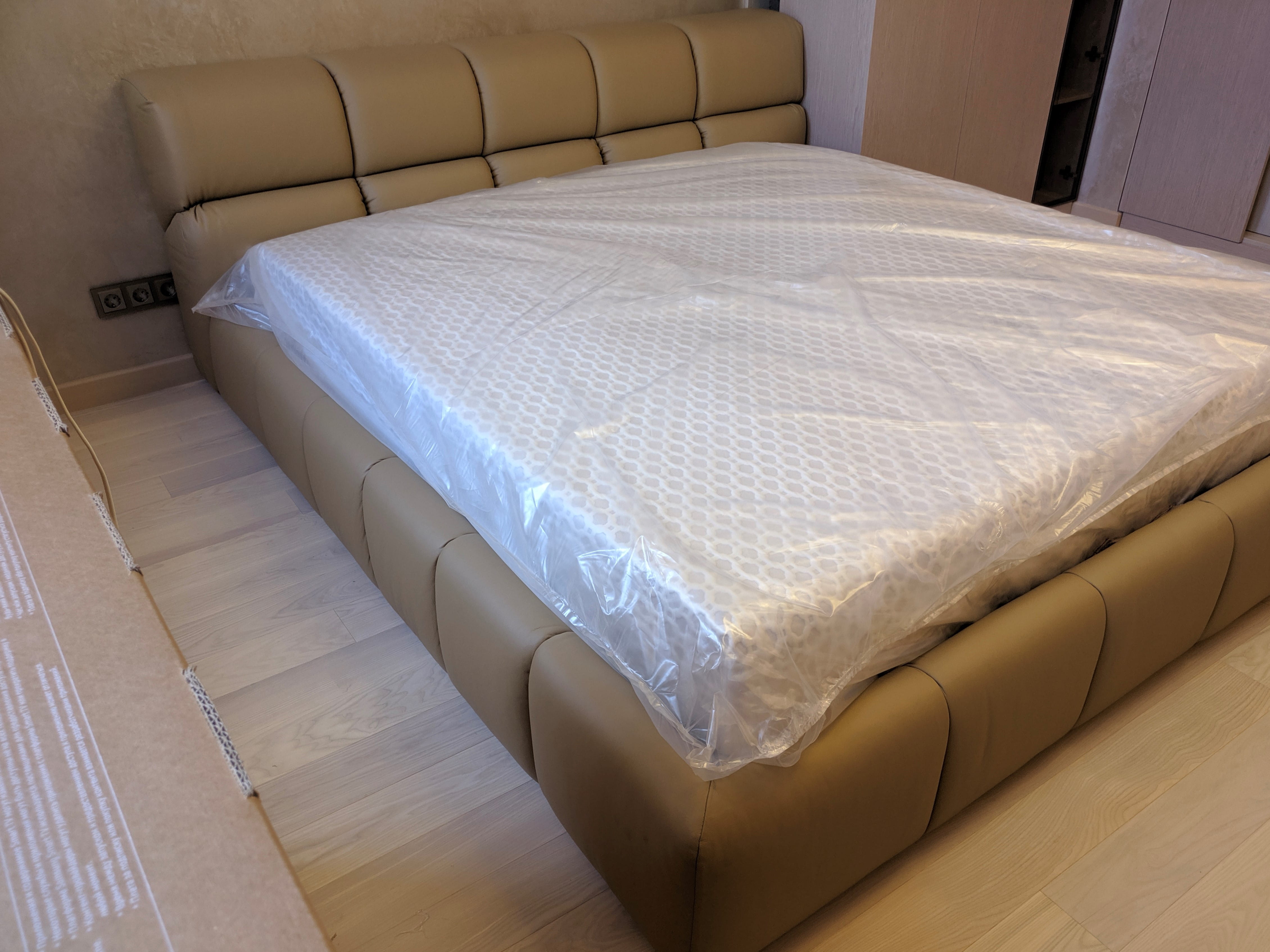 Кровать TUFTY SB645